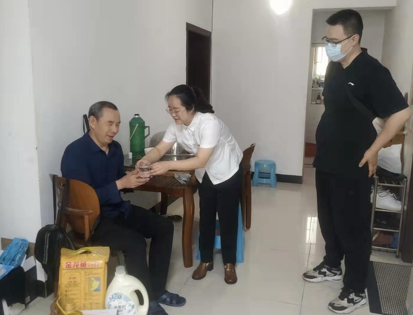微信图片_20220424193101_副本.jpg