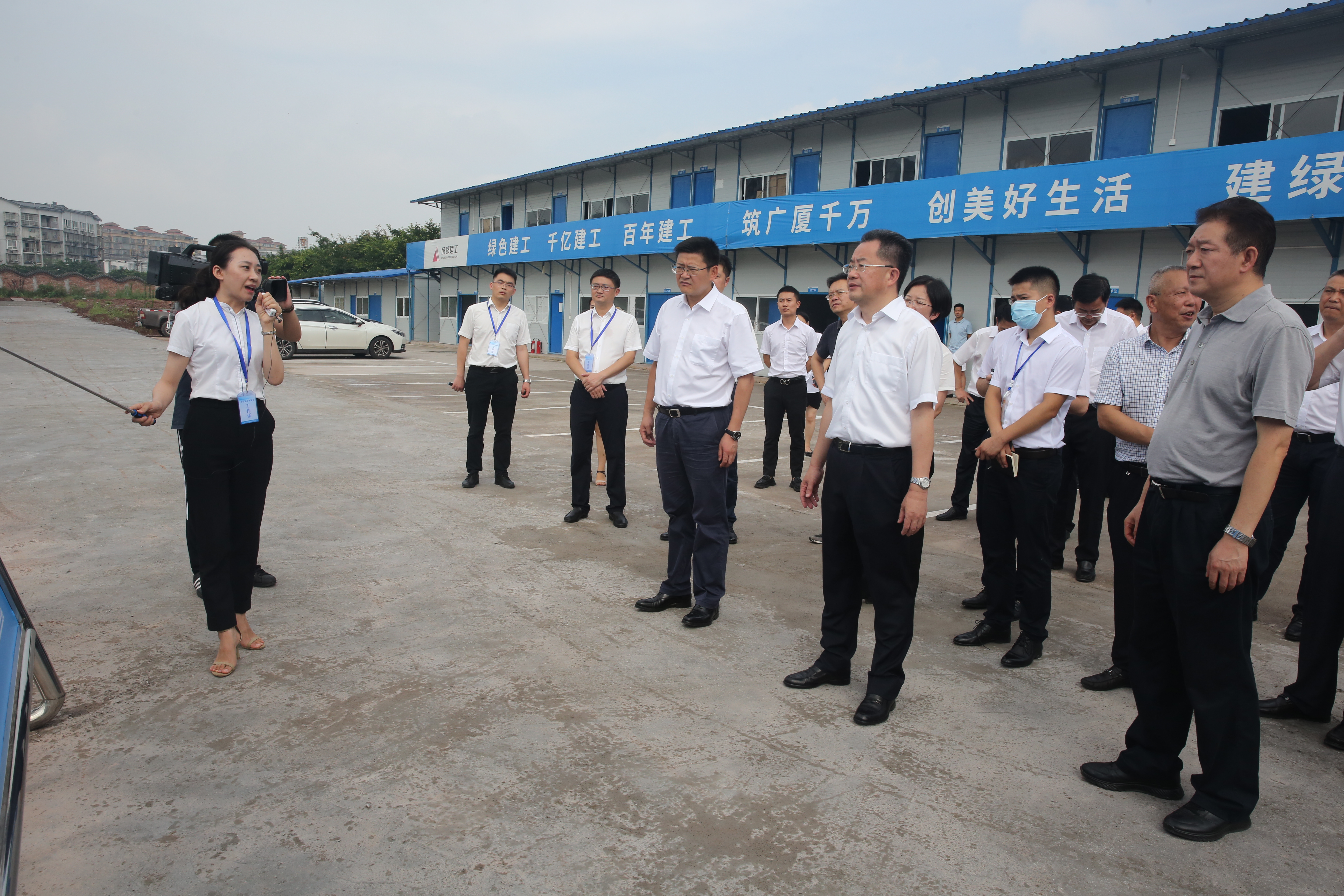 市委书记刘强率队调研西南医投集团天植中药公司新建厂房项目