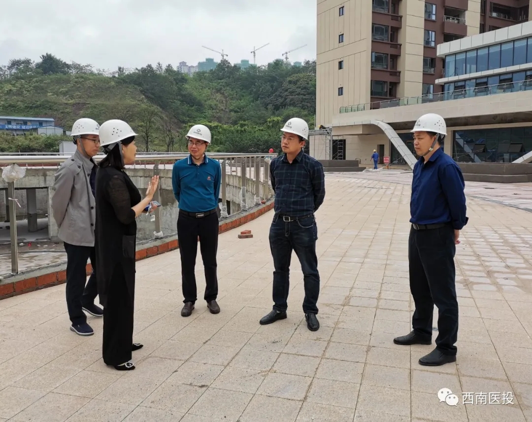 市国资委副主任熊波莅临西南医投集团开展中秋国庆节前安全大检查