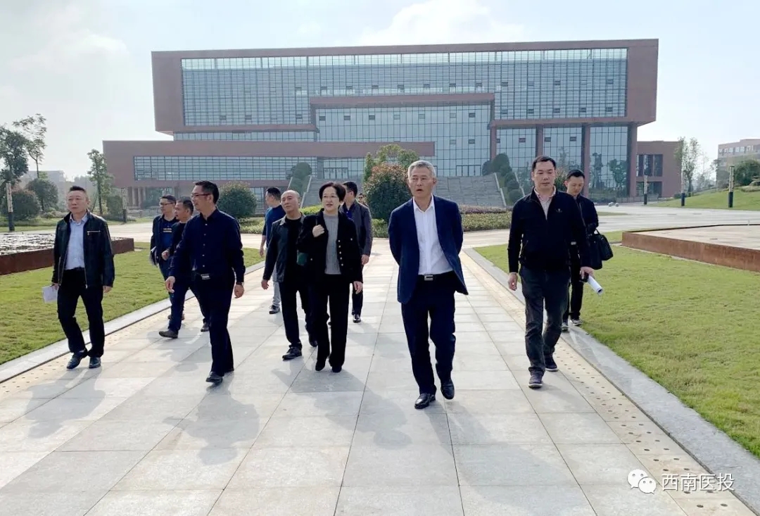 刘云常委调研泸州医疗器械职业学院