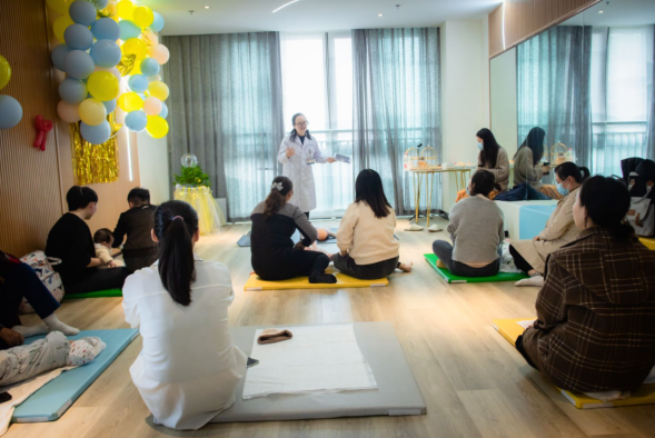 爱沐母婴康养中心携手泸州市人民医院组织首场儿童成长指导沙龙活动