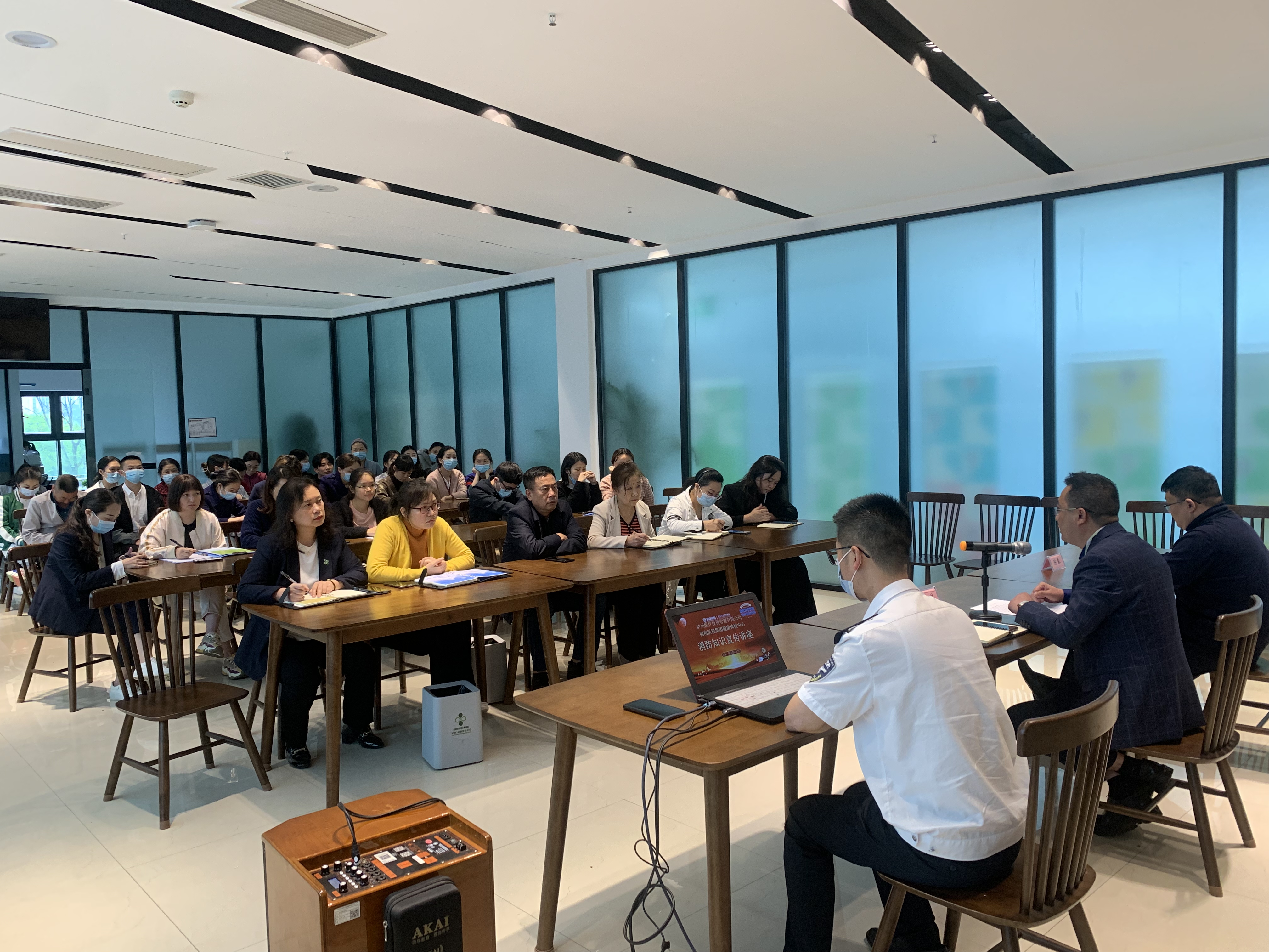 消防安全记于心 消防演练在于行——医疗投资公司开展消防安全培训演练