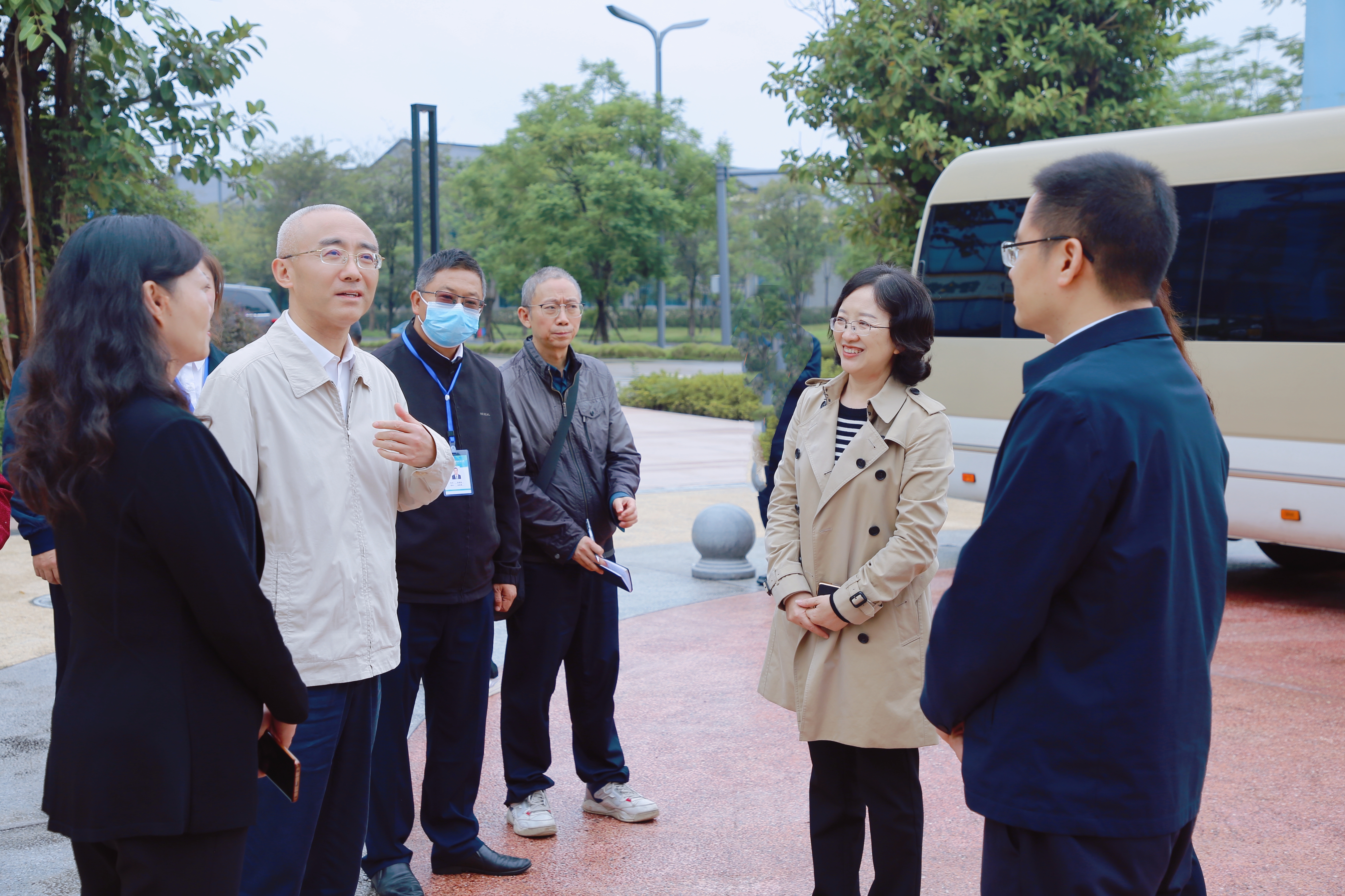 泸州市委常委、组织部部长曹斌调研西南医投集团重点产业项目