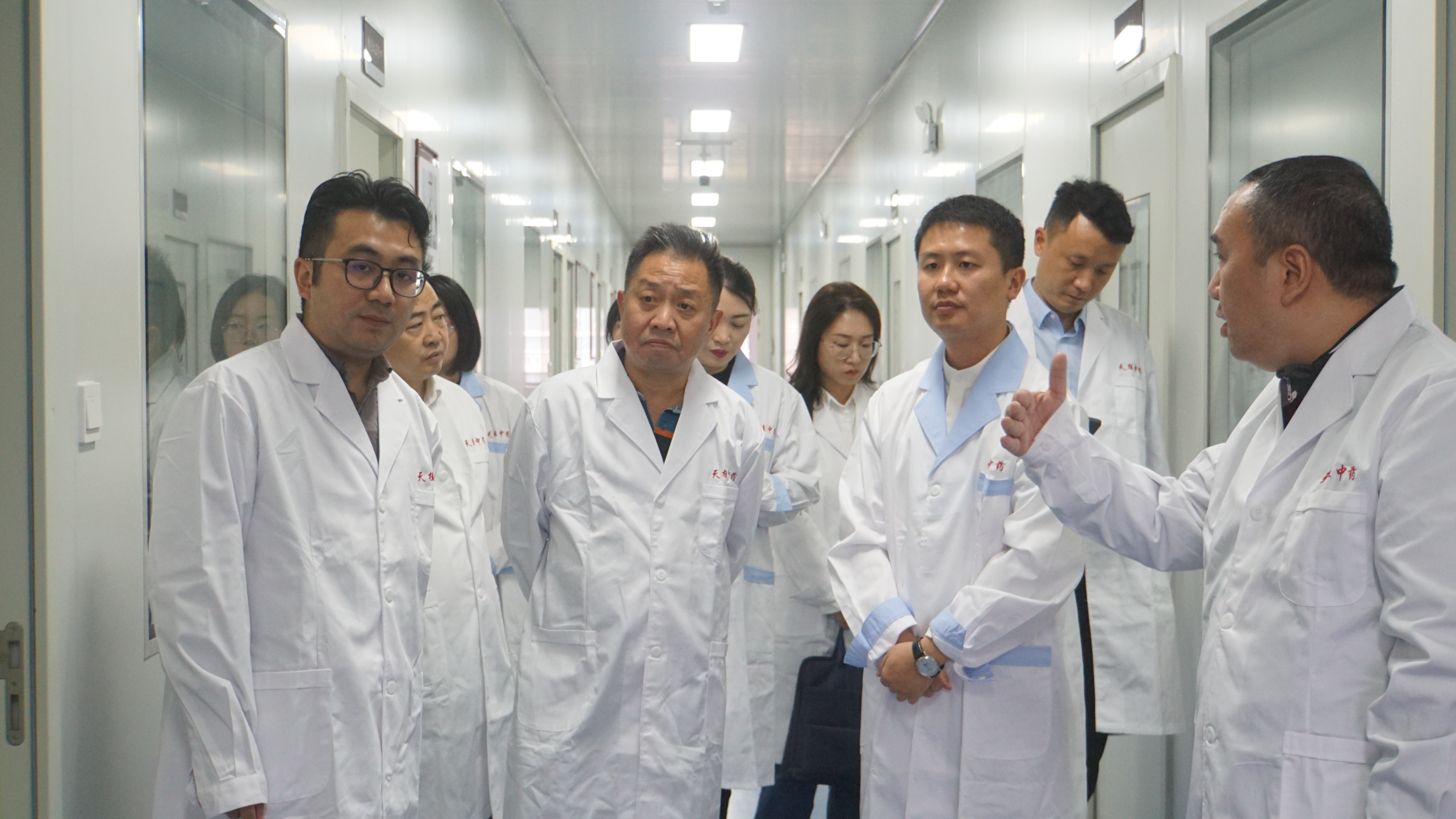 宜宾市公服集团莅临天植中药公司考察学习